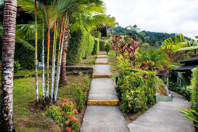 فندق Tiki Villas Rainforest Lodge & Spa