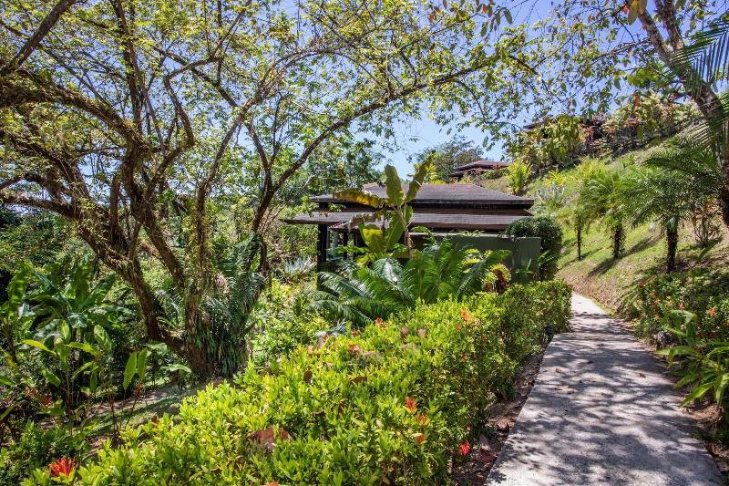 فندق Tiki Villas Rainforest Lodge & Spa