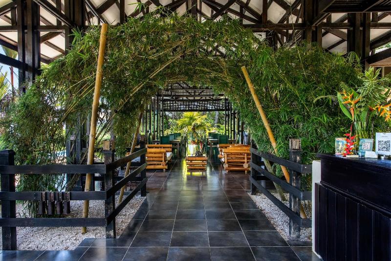 فندق Tiki Villas Rainforest Lodge & Spa