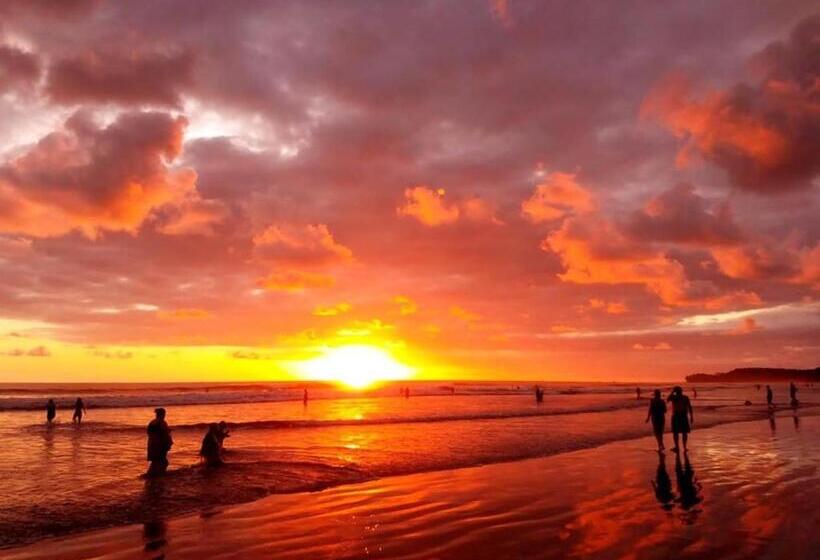 فندق Tropical Sands Dominical