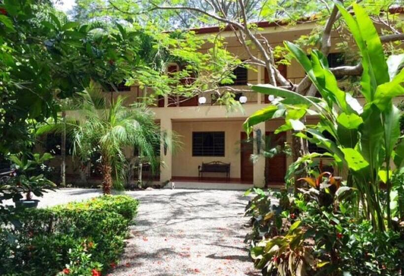 فندق Tropical Sands Dominical