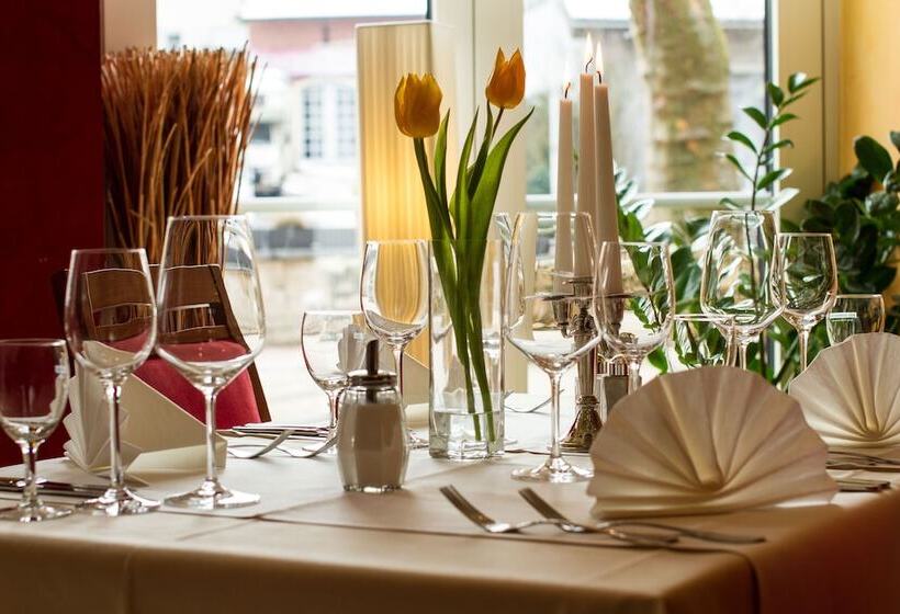 בית מלון כפרי Tuniberg Restaurant