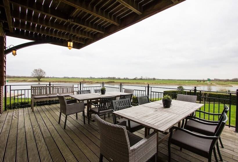 هتل Villa Veertien