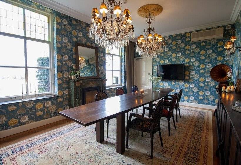 هتل Villa Veertien