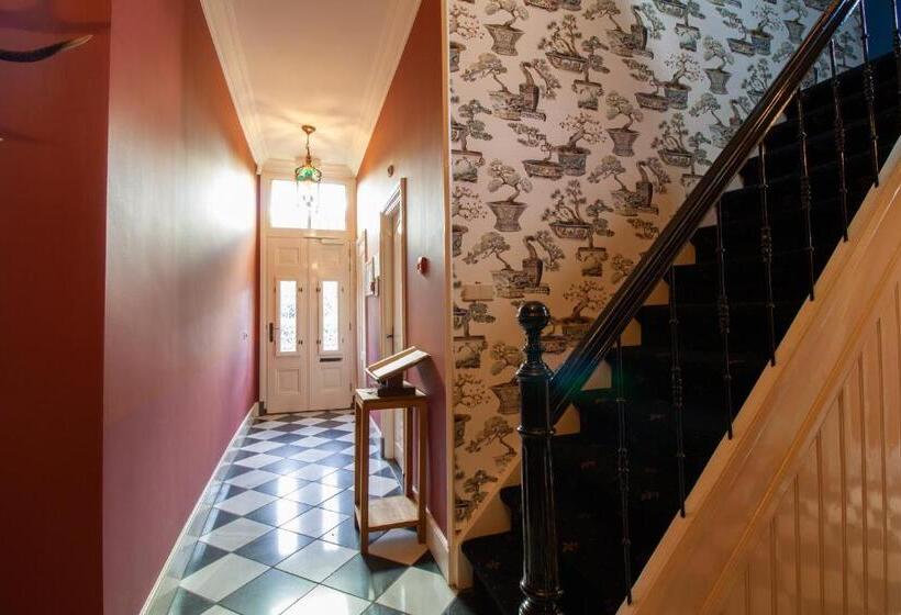 هتل Villa Veertien