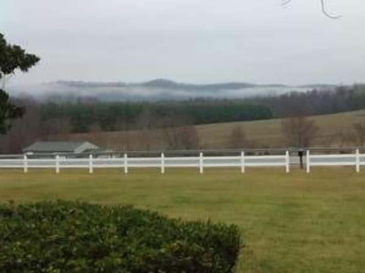 فندق Village Inn