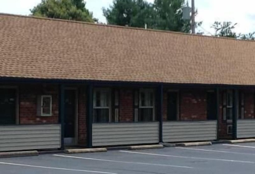 فندق Village Inn