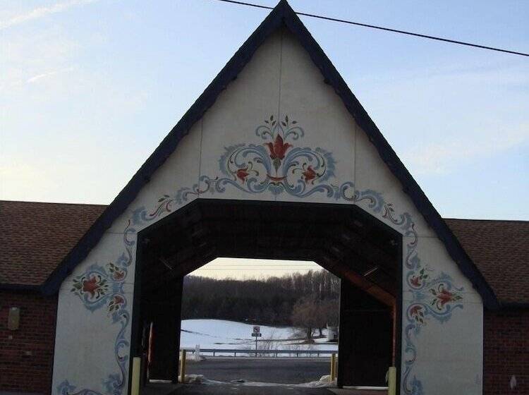 فندق Village Inn