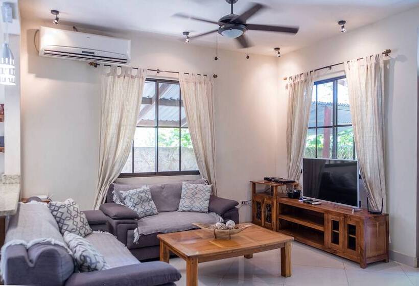 בית מלון כפרי Zula Inn Apart