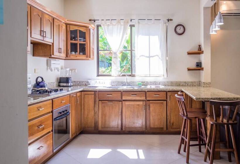 בית מלון כפרי Zula Inn Apart