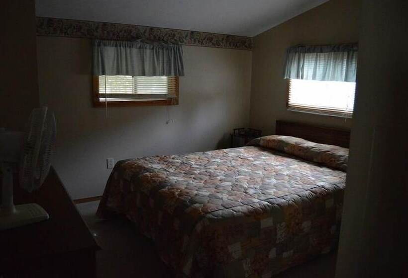 Kennebunk Gallery Motel And Cottages