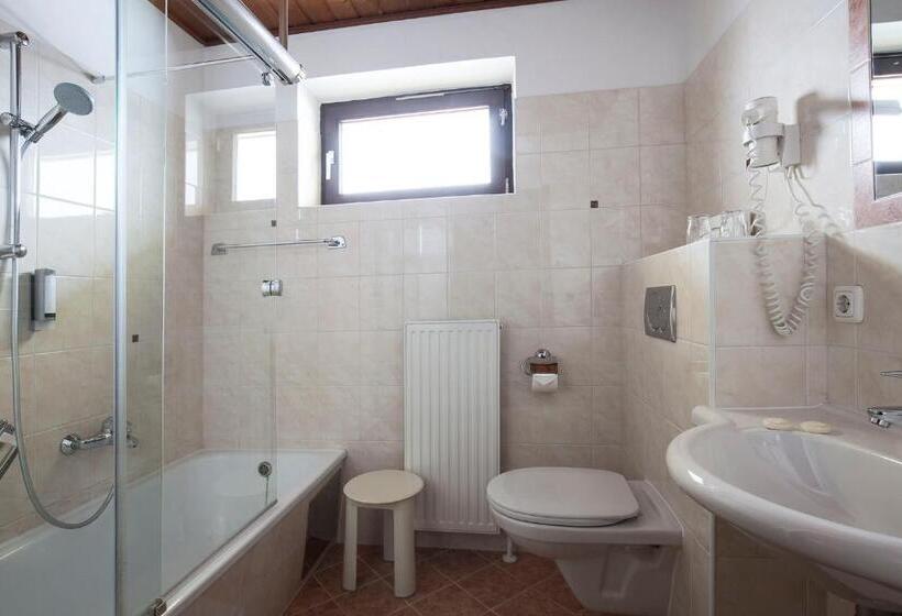 Landhotel Agathawirt