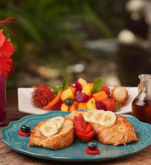 استراحتگاه Funky Monkey Lodge