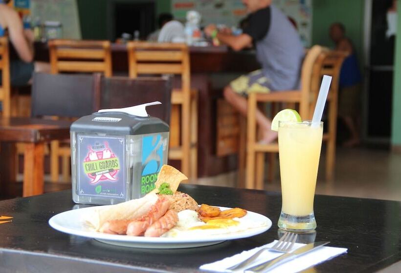 Room2board Hostel And Surf School