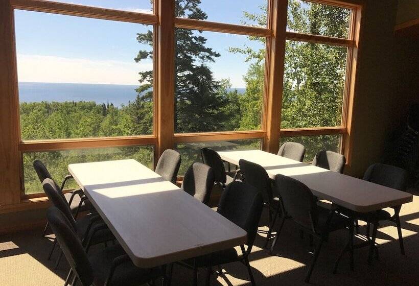 Superior Ridge Resort Motel