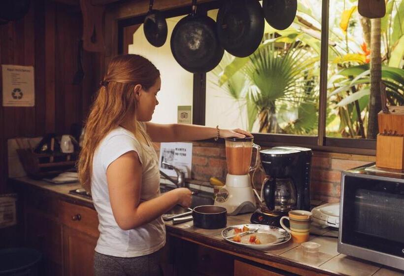 هاستل Spanish By The River Turrialba
