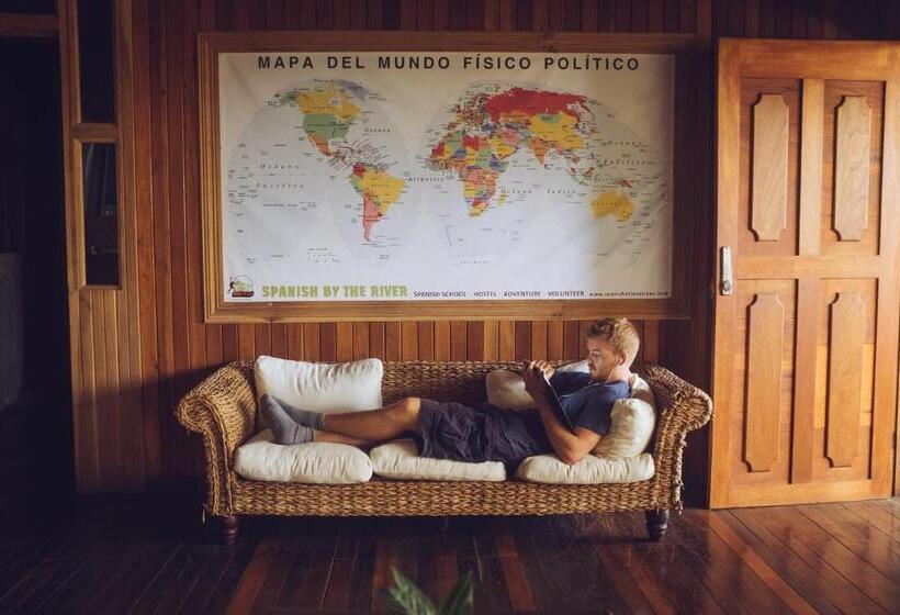 هاستل Spanish By The River Turrialba