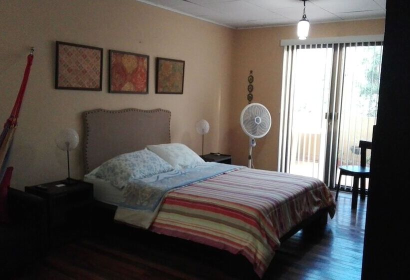 住宿加早餐 Casa Familiar La Tortuga