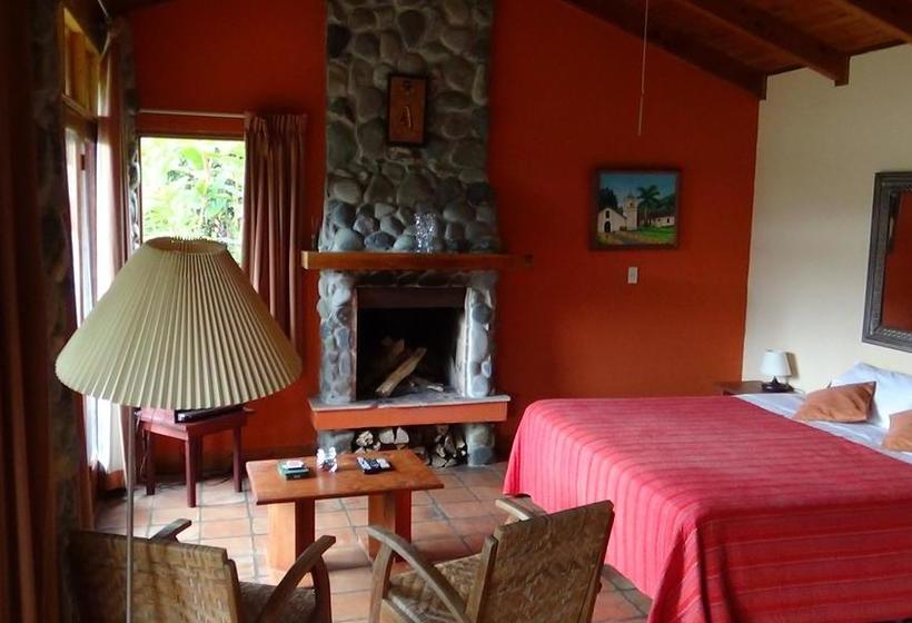 تختخواب و صبحانه Chalet Orosi