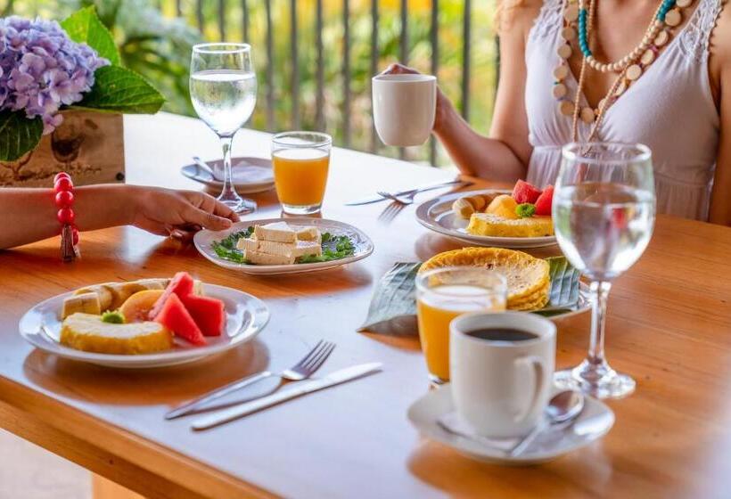 تختخواب و صبحانه Ladera