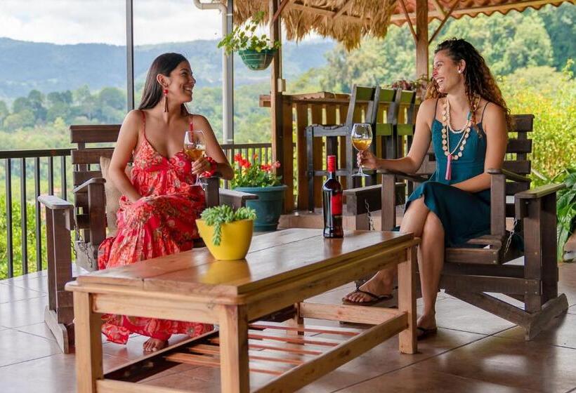 تختخواب و صبحانه Ladera