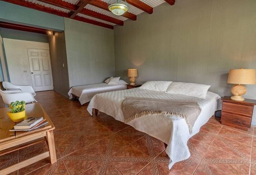 تختخواب و صبحانه Ladera