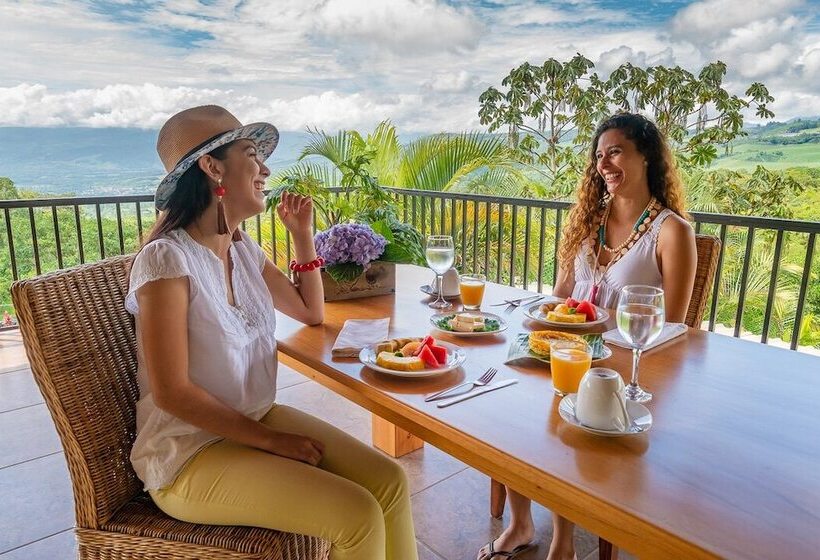 تختخواب و صبحانه Ladera