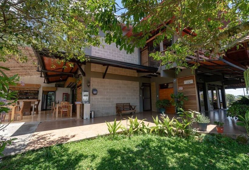 تختخواب و صبحانه Ladera