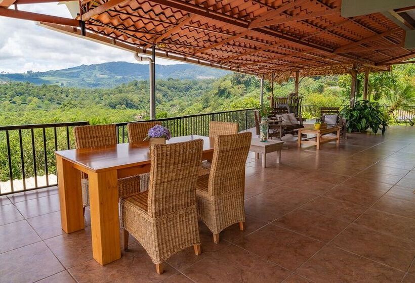 تختخواب و صبحانه Ladera