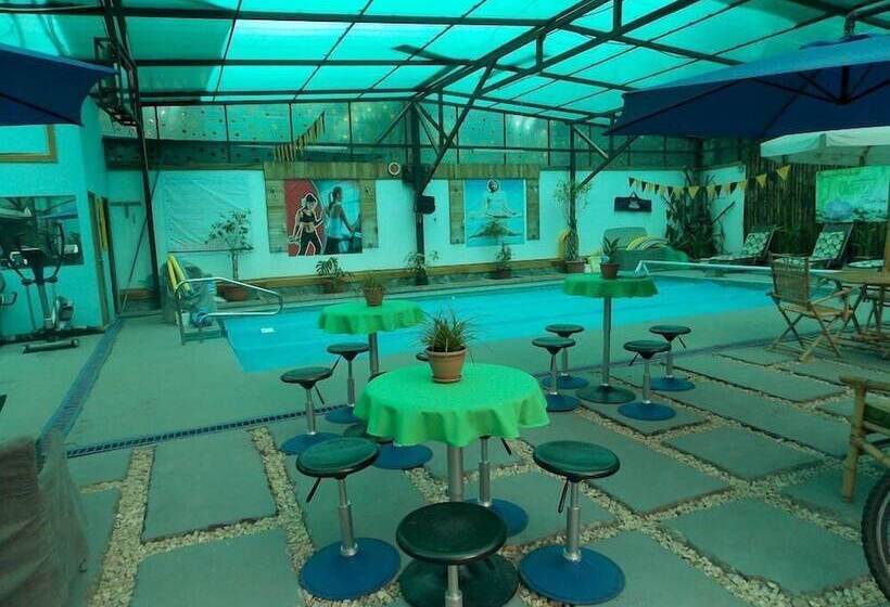 مبيت وإفطار & Spa Old House