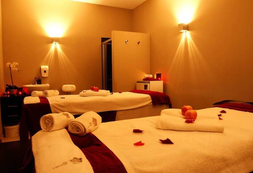 مبيت وإفطار & Spa Old House