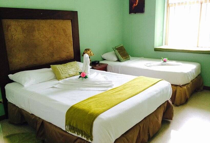 مبيت وإفطار & Spa Old House