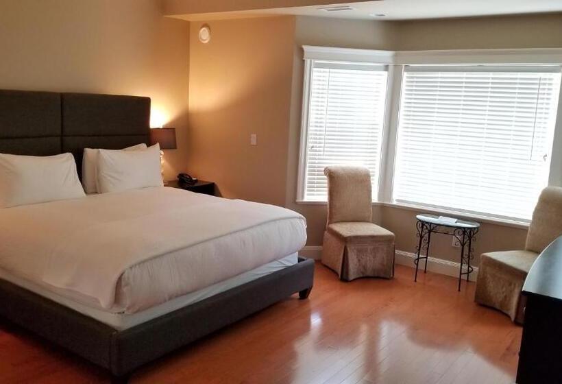 Crown Mansion Boutique Hotel & Villas