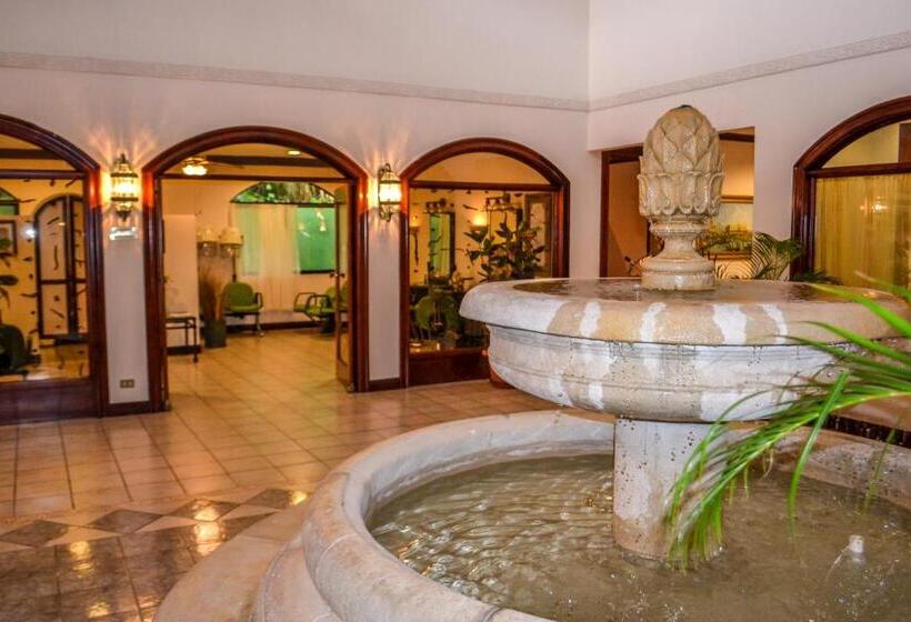 El Tucano Resort & Thermal Spa