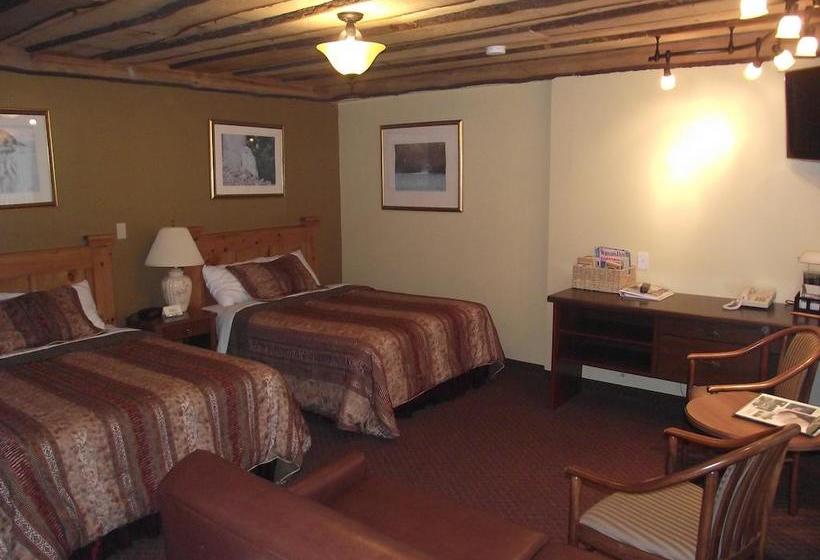 Forest Motel & Woodland Retreat