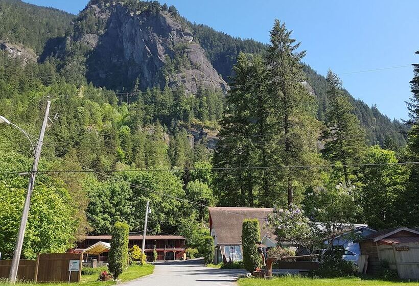 Holiday Motel & Rv Resort