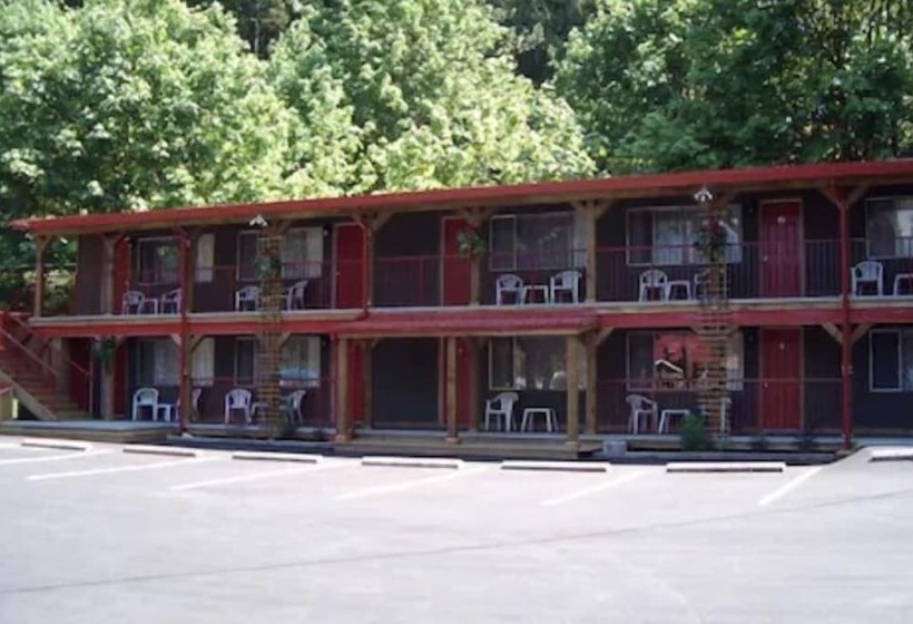 Holiday Motel & Rv Resort