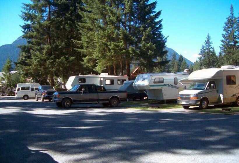 Holiday Motel & Rv Resort