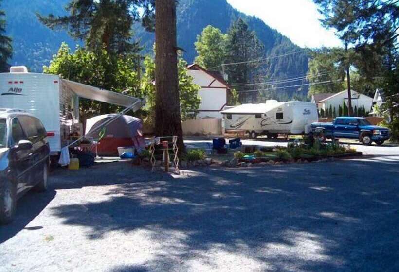 Holiday Motel & Rv Resort