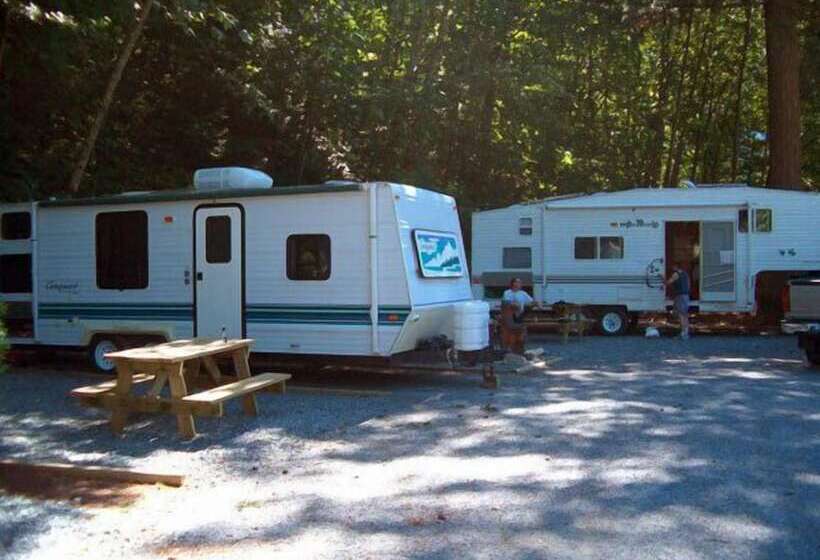 Holiday Motel & Rv Resort