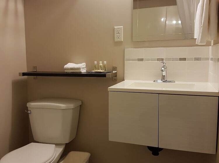 Holiday Motel & Rv Resort