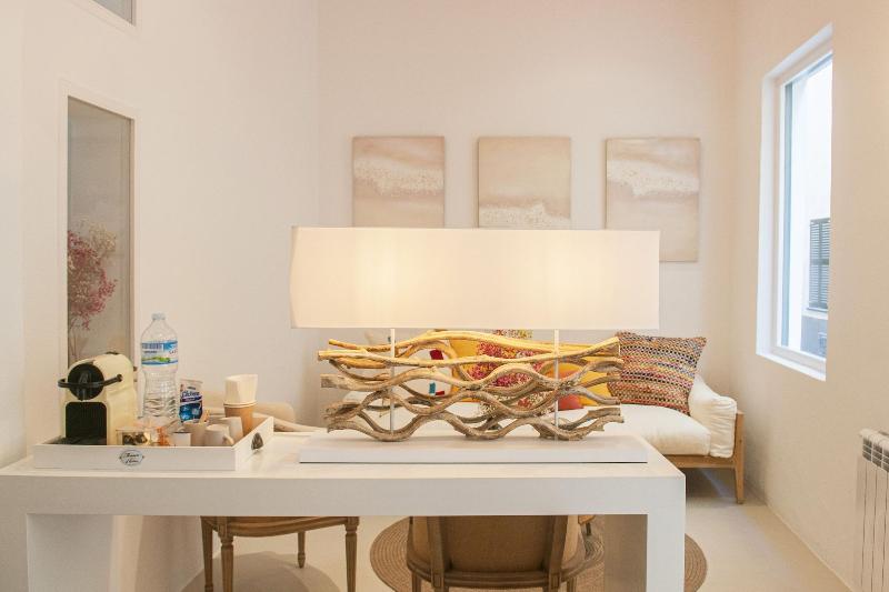 971 Hotel Con Encanto