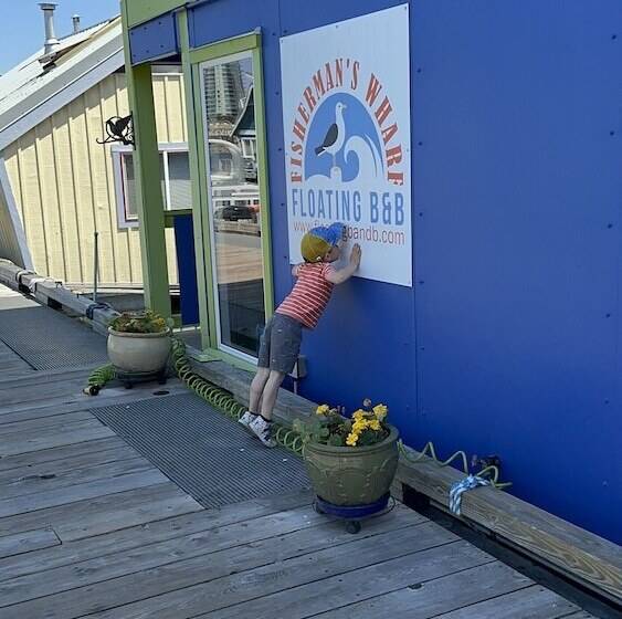 هتل A Float Home B&b In Fisherman’s Wharf
