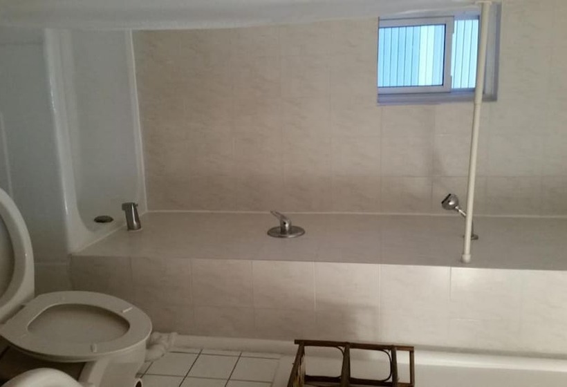 호텔 A Voyageur S Guest House