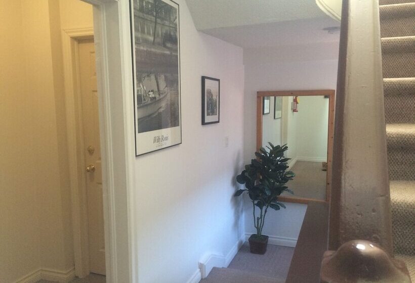 فندق Ada S Guesthouse