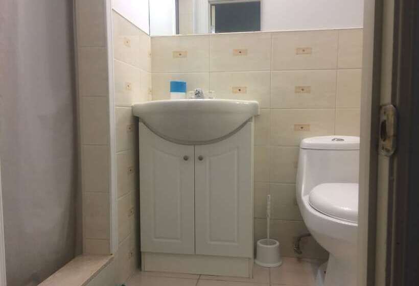 فندق Ada S Guesthouse