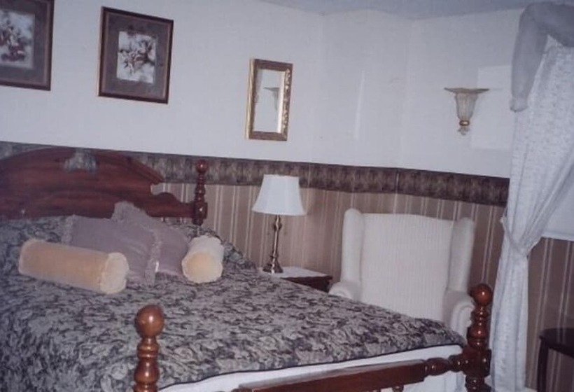 호텔 All Seasons Bed & Breakfast