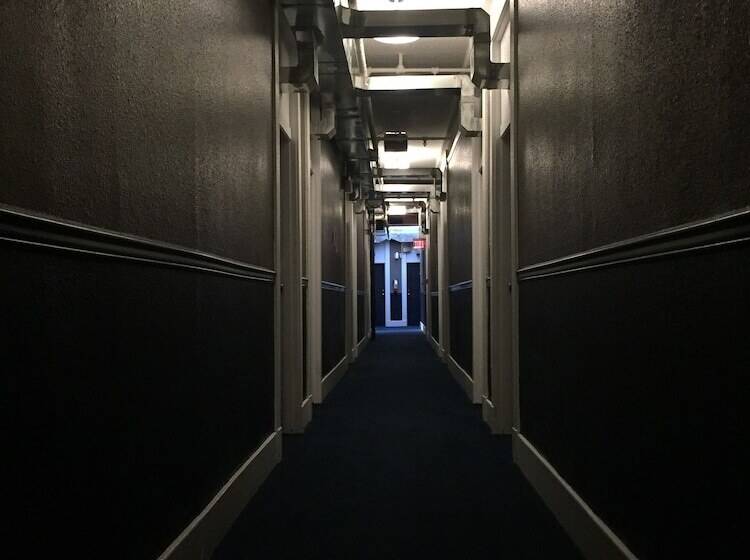 酒店 Ambassador Hostel