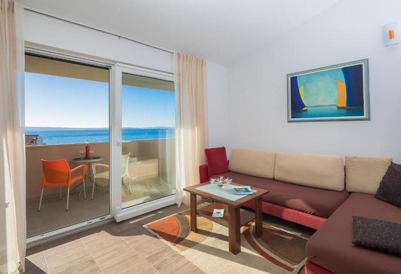 هتل Apartments Vukovic