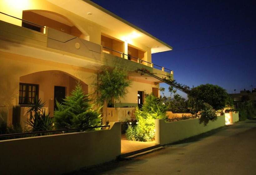 호텔 Argo Apartments